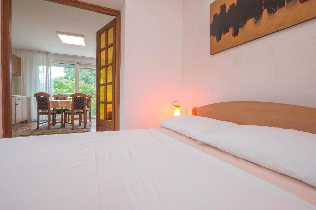 Apartments Tomasic Baska  Exterior photo
